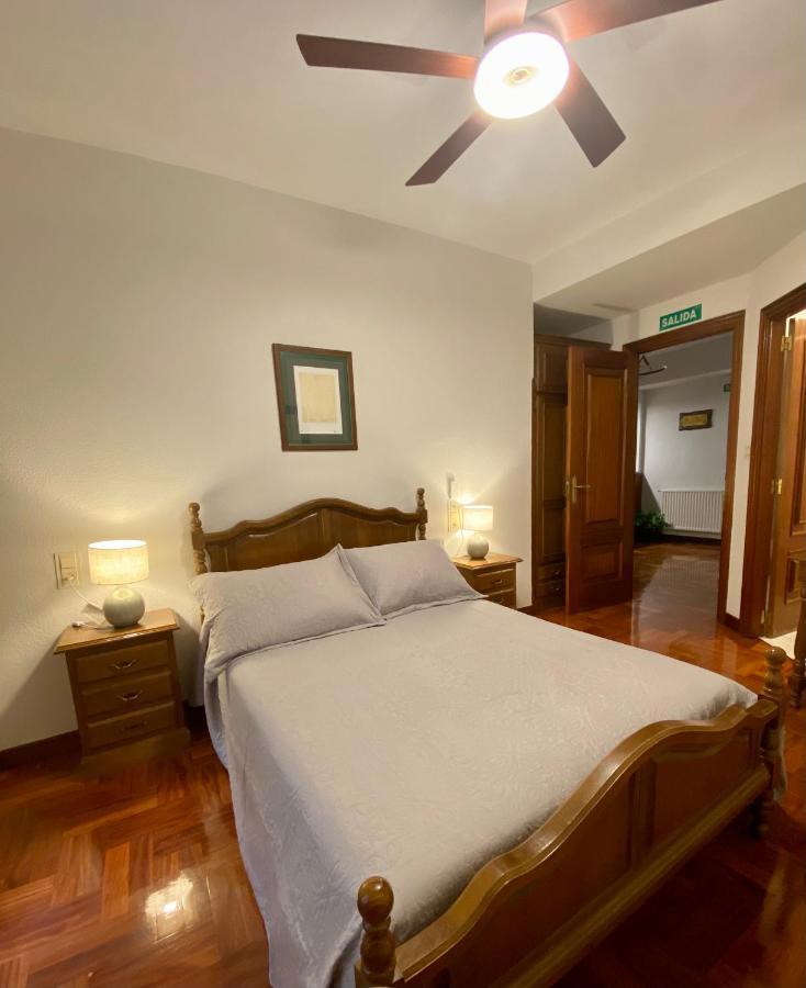 Hostal Cristina Estella Bagian luar foto
