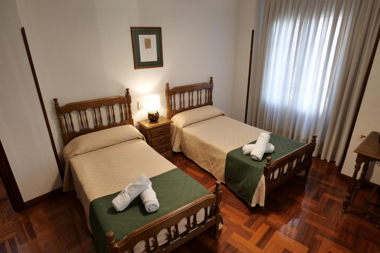 Hostal Cristina Estella Bagian luar foto